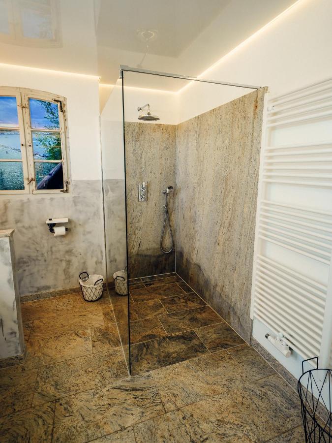 Alte Schmiede Mit Sauna, Pool Und Whirpool Im Aussenbereich Schoenstes Ferienhaus Der Lausitz Elsterheide Luaran gambar